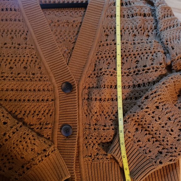 Old navy cropped, crochet camel sweater - Picture 2 of 5